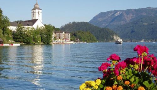 One-Bedroom Apartment with Terrace