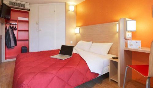 Standard Room - 1 Double Bed