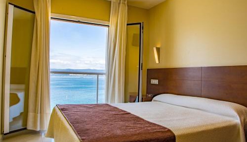 Double or Twin Room with Sea View