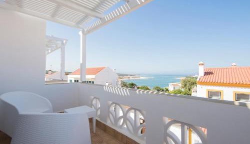 Deluxe Double Room with Balcony and Sea View