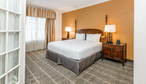 Deluxe Suite - Mobility Access/Non-Smoking