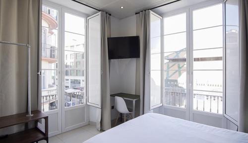 Superior Double Room with Balcony