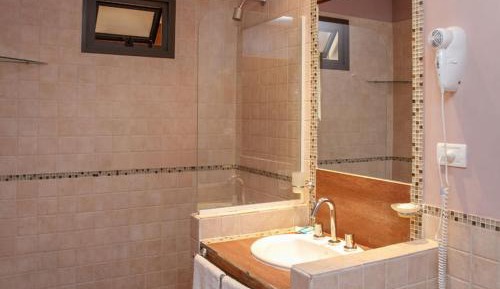 Superior One-Bedroom Apartment