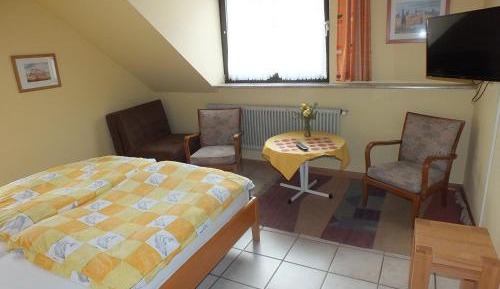 Double or Twin Room with Shower