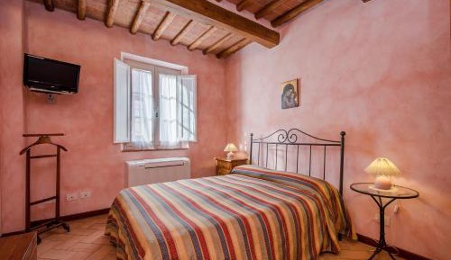 One-Bedroom Apartment (2 Adults)