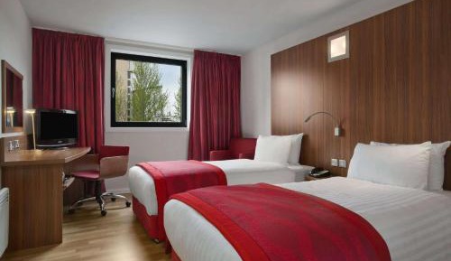 Twin Room - Non-Smoking