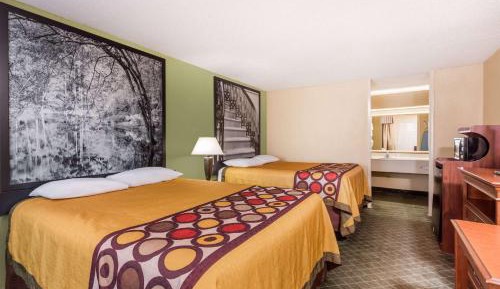 Queen Room with Two Queen Beds - Smoking