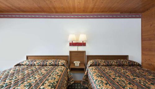 Double Room with Two Double Beds - Non-Smoking