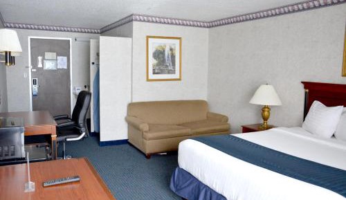 King Studio Suite - Non-Smoking