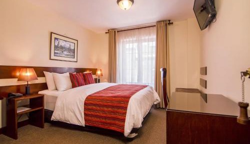 Standard Queen Room