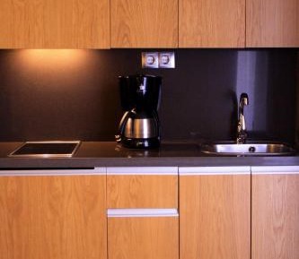 Twin Room (2 Adults + 1 Child)