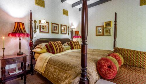 Deluxe King Suite