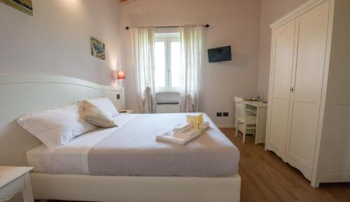 Double or Twin Room with Private Bathroom