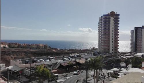 Two-Bedroom Deluxe Apartment with Balcony