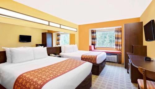 Queen Room with Two Queen Beds - Non-Smoking