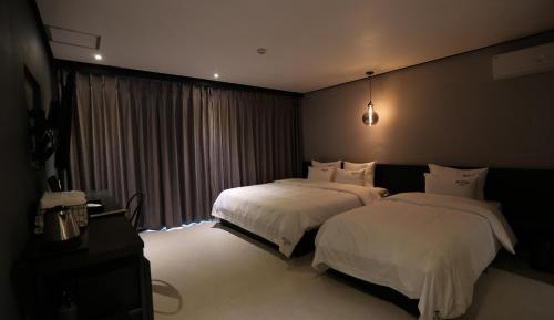 Family Suite with Balcony