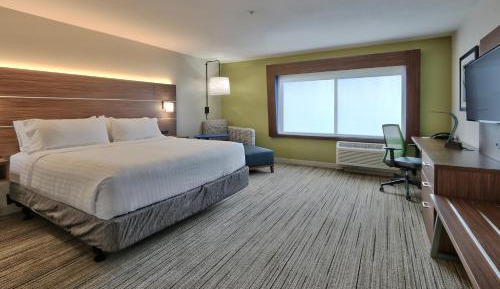 King Room - Hearing Accessible - Non-Smoking