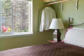Gateway Bed & Breakfast | #2 Luxury Cottage - Alaska Garden Gate Bed & Breakfast