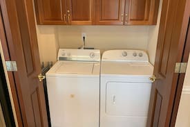 Charleston County House | 11 Beachwood East