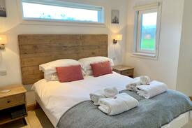 Ardeonaig Other | Fern Cottage with private hot tub