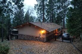 Twain Harte Cabin | Alpine Chalet