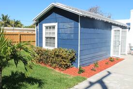 Mango Groves House | Seashells LAKE WORTH BEACH Historical Cottage
