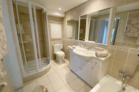 Umhlanga Apartment | 704 Bermudas Ocean View Home