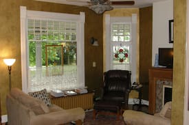 Port Clinton House | Battenberg Inn: Victorian house rental