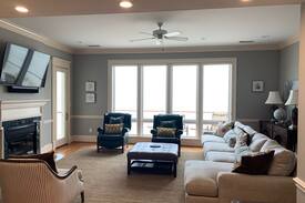 Charleston County House | 11 Beachwood East