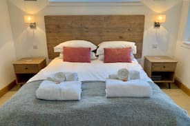 Ardeonaig Other | Fern Cottage with private hot tub