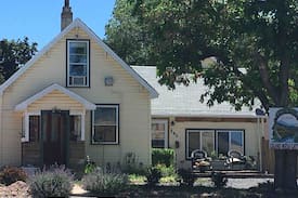 Cedaredge House | Grand Mesa Gateway Airbnb/Serenity