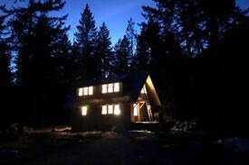Stehekin Cabin | Stehekin Rainbow Cabin