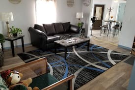 Veedersburg House | Florey Hilltop Bed and Breakfast