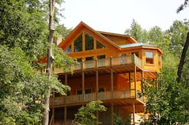 Lake Lure Cabin | Resort Dirty Dancing Cabin Overlooks Waterfalls