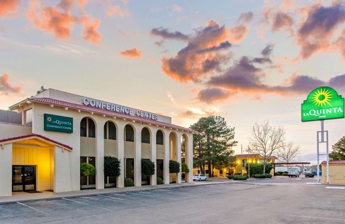 San Angelo Hotel | La Quinta Inn by Wyndham and Conference Center San Angelo