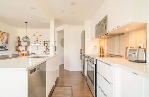 Downtown Vancouver Apartment | Sunset Beach Walk 2BD+2BA+1PRK Yaletown