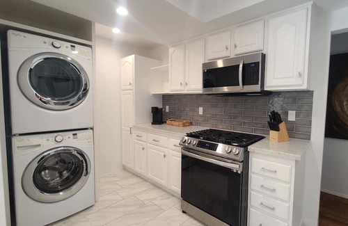 Canoga Park House | Cozy House