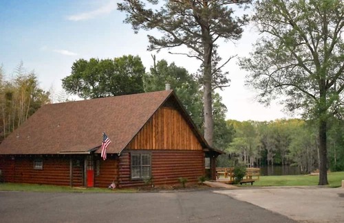 Uncertain Cabin | Room #18