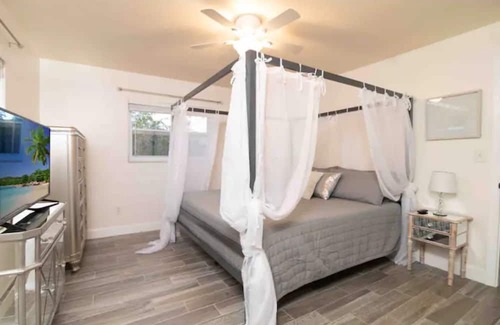 Walsingham House | Family House Near the Beach