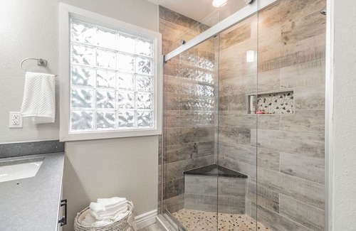 Downtown House | Villa Bella elegant family retreat in downtown Bentonville