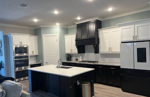 Haslet House | Let's create new memories! We promise you're going to love it here.