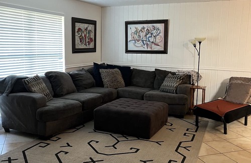 Boynton Beach House | Minutes from the beach