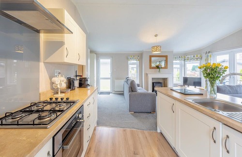 Ashby Woulds Cabin | 2 bedroom accommodation in Overseal, Nr Ashby-de-la-Zouch