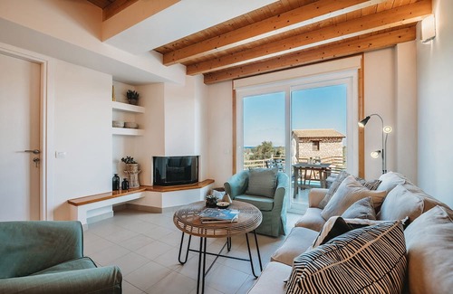 Psarou Villa | Dolce Luxury Suites Villas with private swimming pool 50 meters to the beach