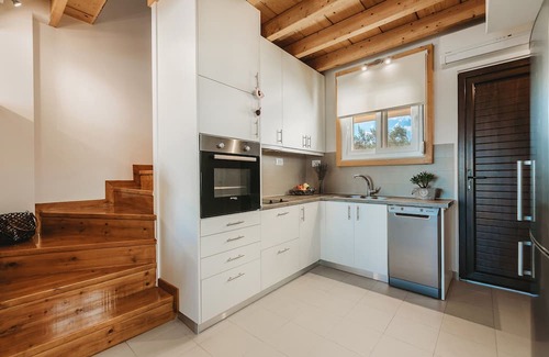 Psarou Villa | Dolce Luxury Suites Villas with private swimming pool 50 meters to the beach