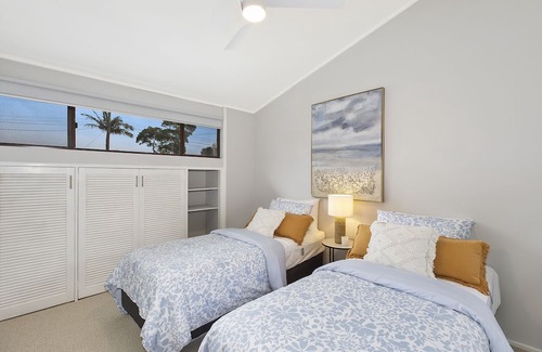 Shelly Beach House | Beautifully Renovated Beach Cottage Backing Onto Shelly Beach Golf Course