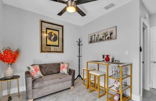 Flagami Apartment | Little Gables Haven Your Charming Miami Escape-Central Location-10 min Airport