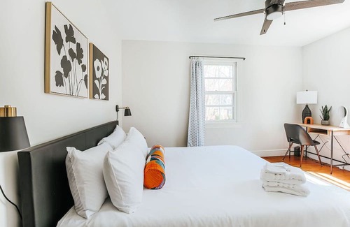 Lewis Mountain House | *NEW* Lewis Mtn Retreat: Walk to UVA & JPJ