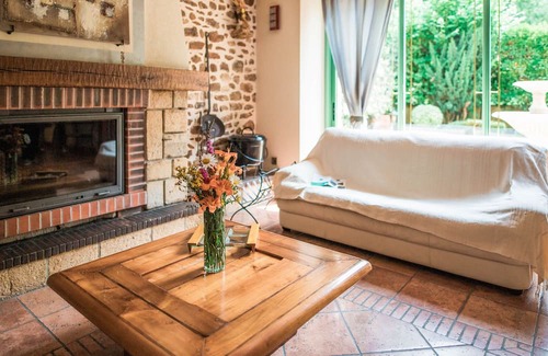Dollon Cottage | Gite Dollon, 8 bedrooms, 14 persons