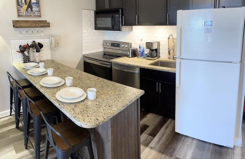 Snowshoe Condo | ML 104 – Delightful Ski-In/Out 2BR, Slope View, Deck, A/C